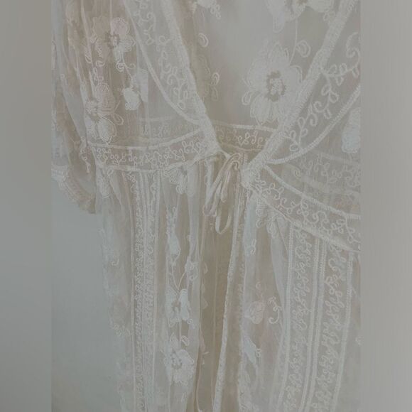 COPY - Floral Lace Hollow Out Front Tie Fairy Kimono Ivory OS - Picture 8 of 9